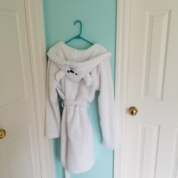 Cozy Critter Other - CLEARANCE!!! White sherpa Cozy Critter robe.